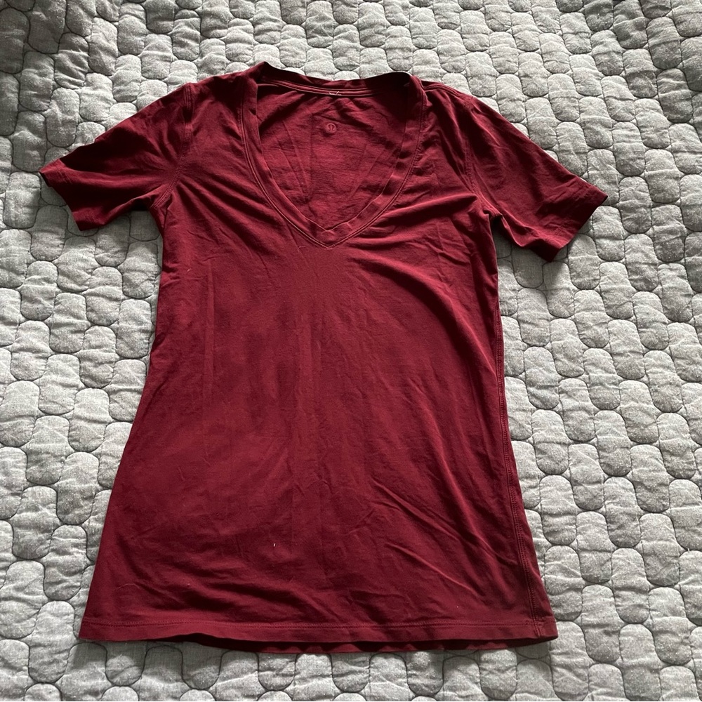 Lululemon V neck tshirt